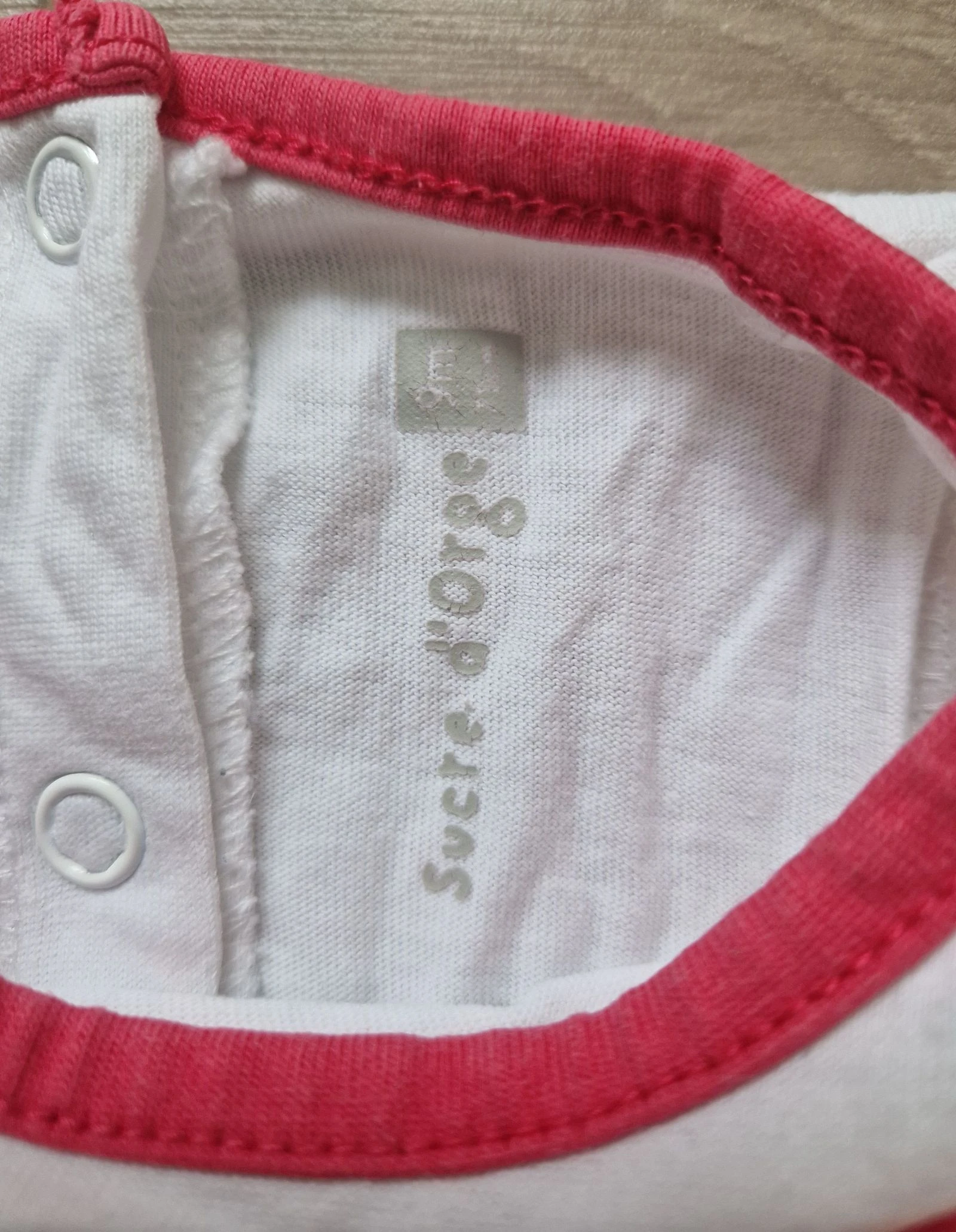 🐱 Vestido Sucre d’orge – branco-marinho e fúcsia com estampa de gato – bebê menina – 9 meses – bom estado – photo 4